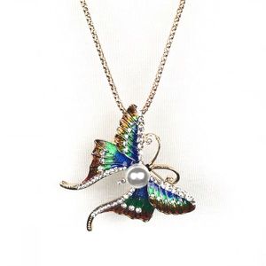 Betsey Johnson pearl rhinestone butterfly necklace